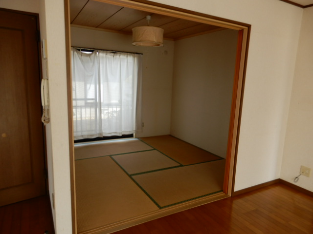 日当たり良好、南側公園です。 画像10 日当たり良好、南側公園です。 画像10